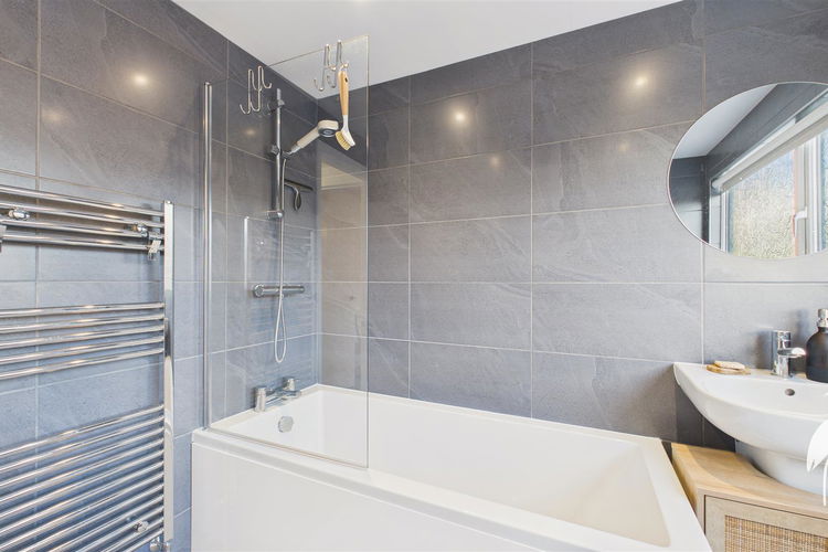 Bathroom - Picture 20 of 23