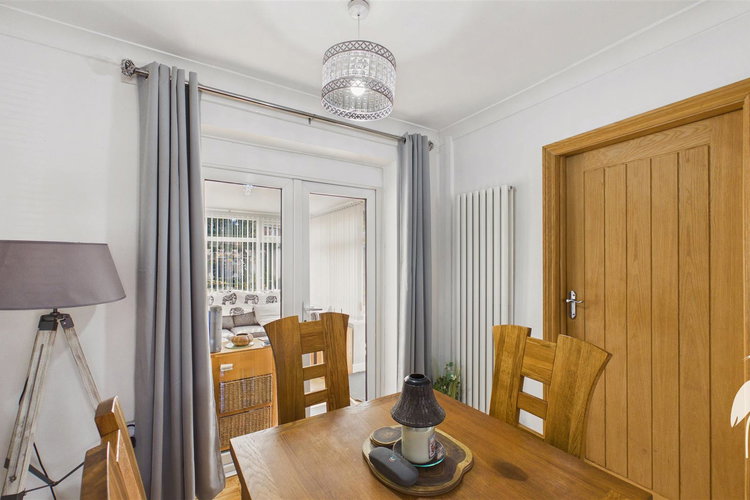 Dining Room - Picture 6 of 28