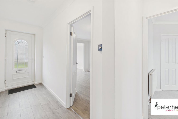 Entrance Hall - Picture 9 of 14