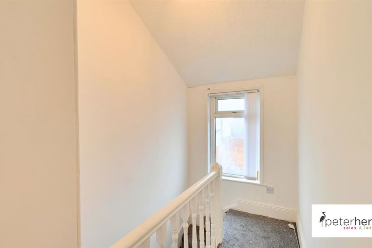 First Floor Landing - Picture 11 of 15
