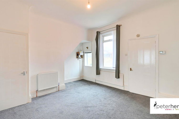 Dining Room - Picture 4 of 15