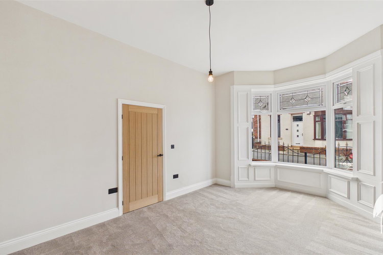 Bedroom 1 - Picture 15 of 21