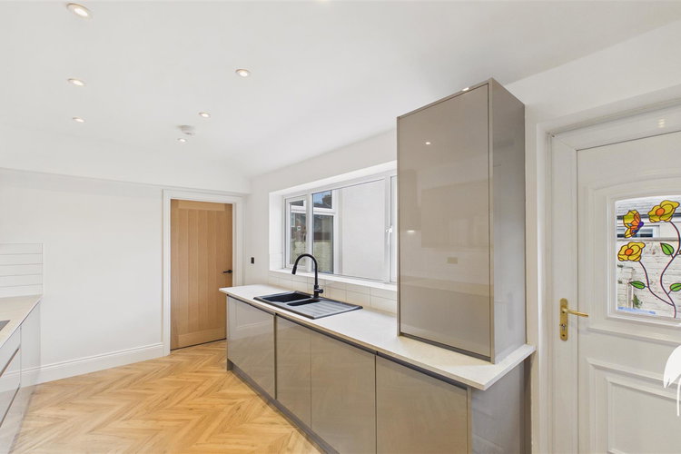 Kitchen - Picture 8 of 21