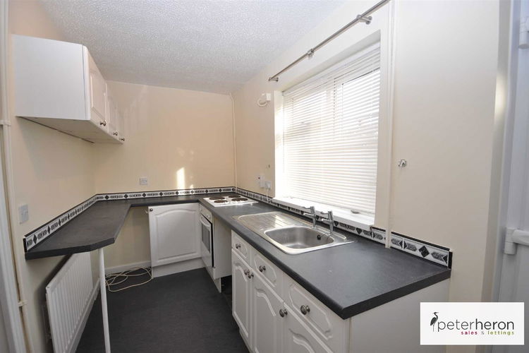 Kitchen - Picture 3 of 8