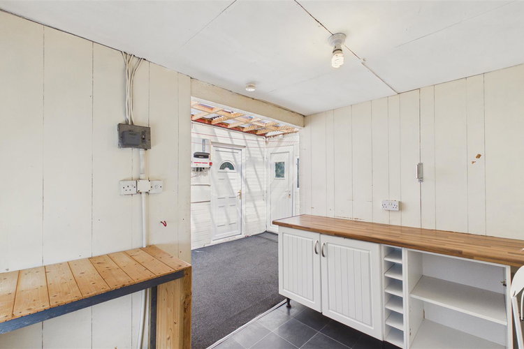 Utility - Picture 13 of 30