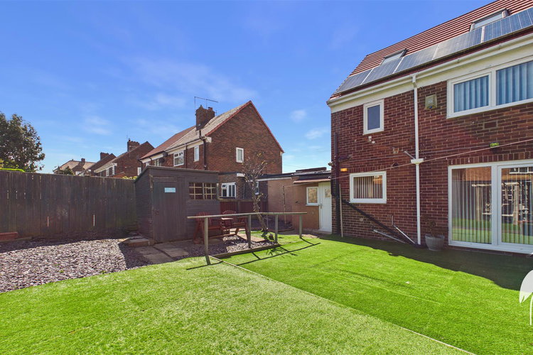 Outside - Picture 28 of 30