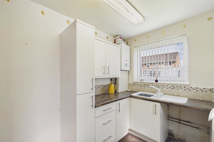 Kitchen - Picture 7 of 30