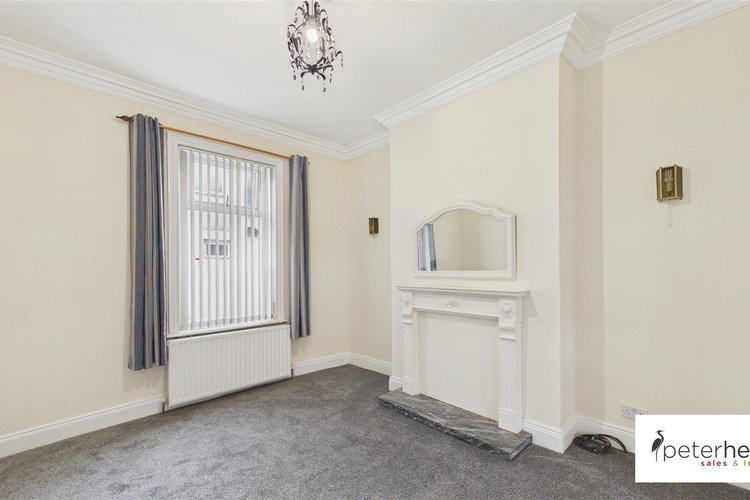 Dining Room - Picture 2 of 19