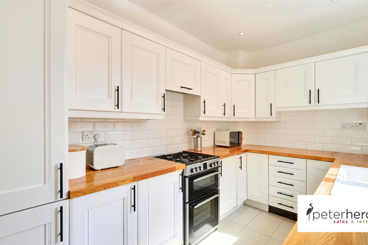Kitchen - Picture 10 of 22