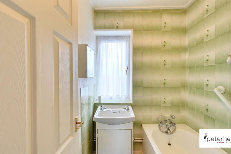 Bathroom - Picture 18 of 23