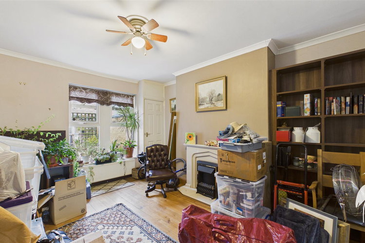 Living Area - Picture 16 of 52