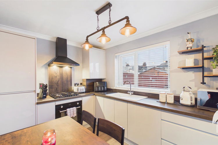 Breakfasting Kitchen - Picture 6 of 17