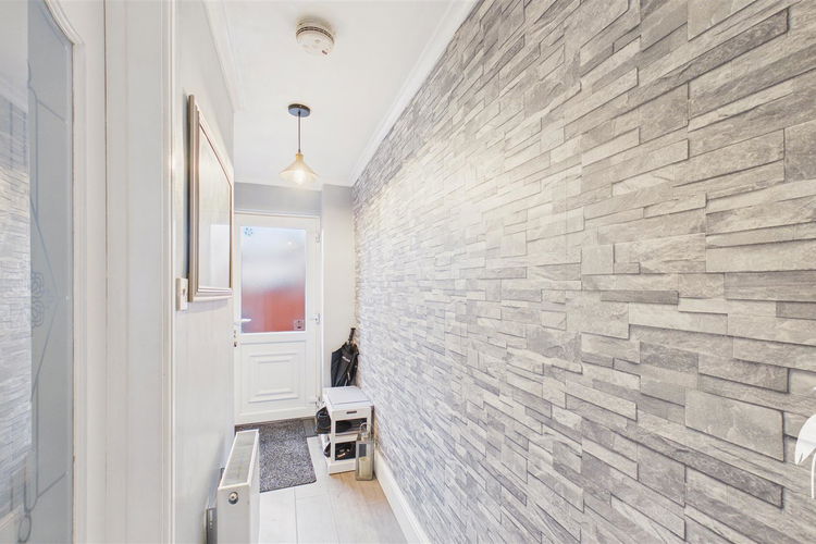 Rear Hall - Picture 8 of 17