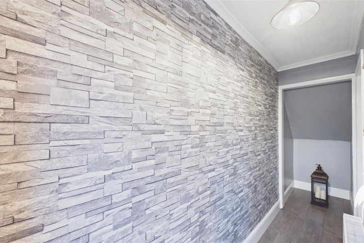 Rear Hall - Picture 9 of 17