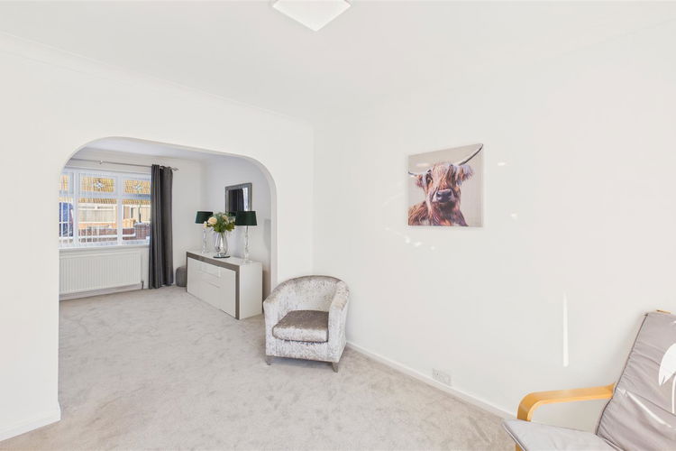 Living area - Picture 13 of 29