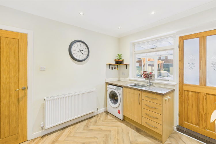 Kitchen - Picture 7 of 29