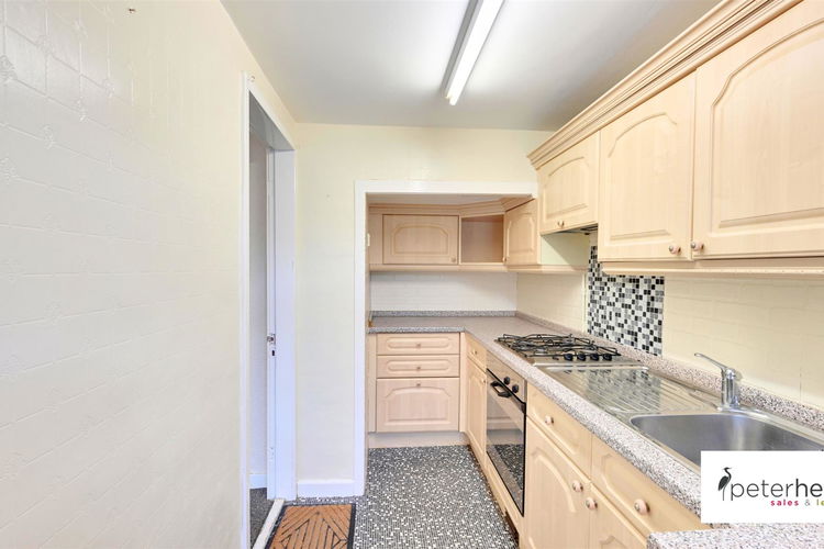Kitchen - Picture 6 of 10