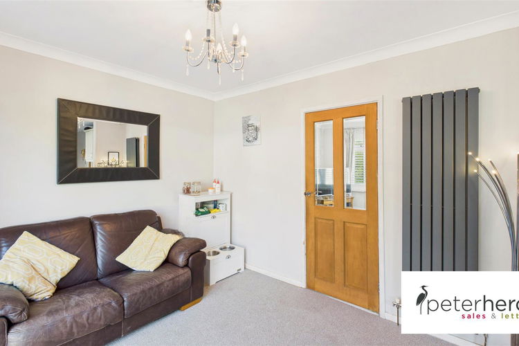 Family Area - Picture 6 of 29