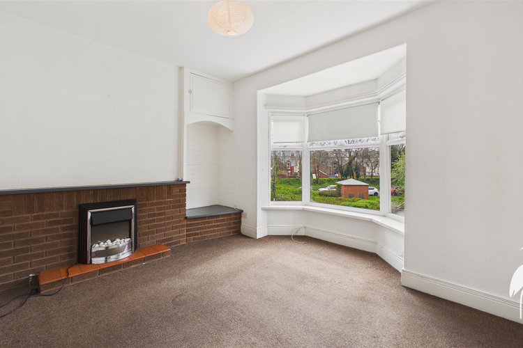 Bedroom - Picture 6 of 9