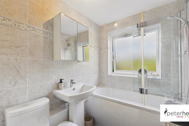 Bathroom - Picture 13 of 14