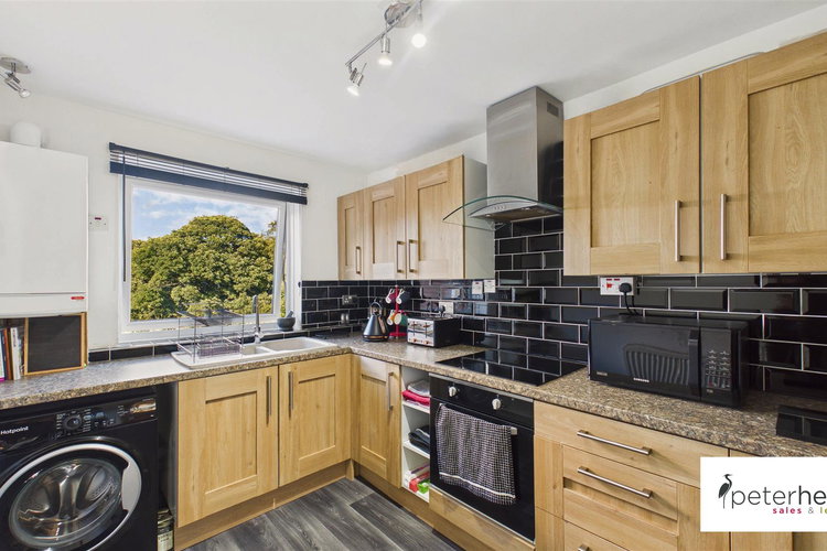 Kitchen - Picture 6 of 14