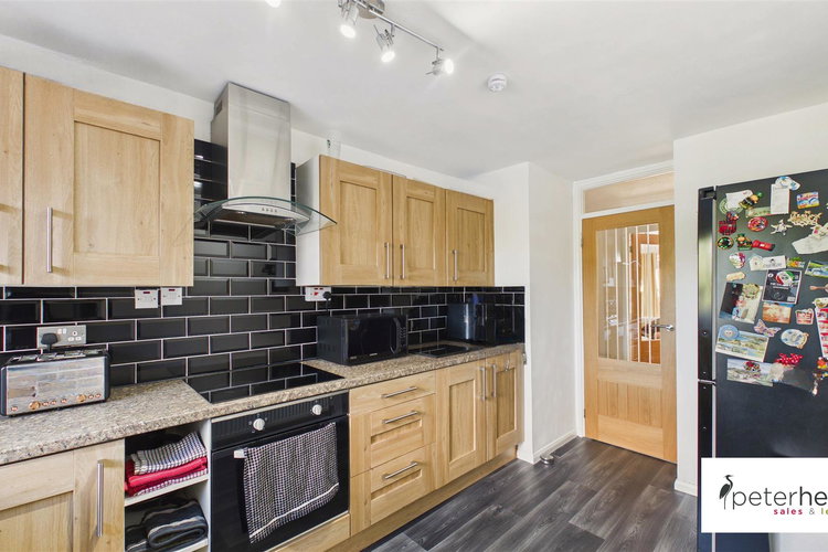 Kitchen - Picture 7 of 14