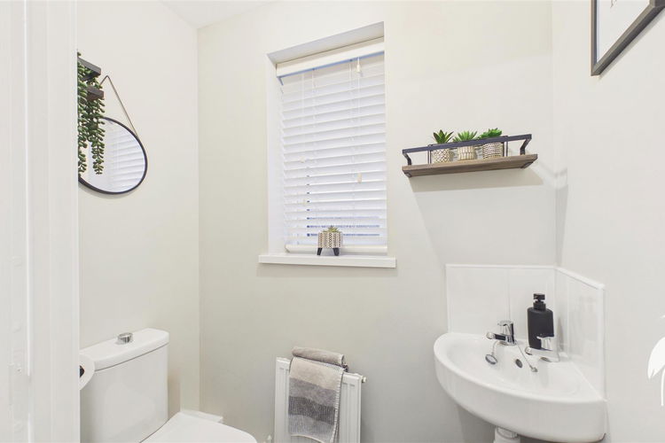 Cloakroom/WC - Picture 13 of 27