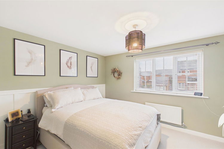 Bedroom 1 - Picture 15 of 27