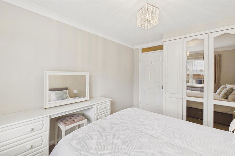 Bedroom - Picture 11 of 17