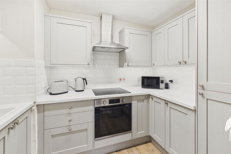 Kitchen - Picture 6 of 17