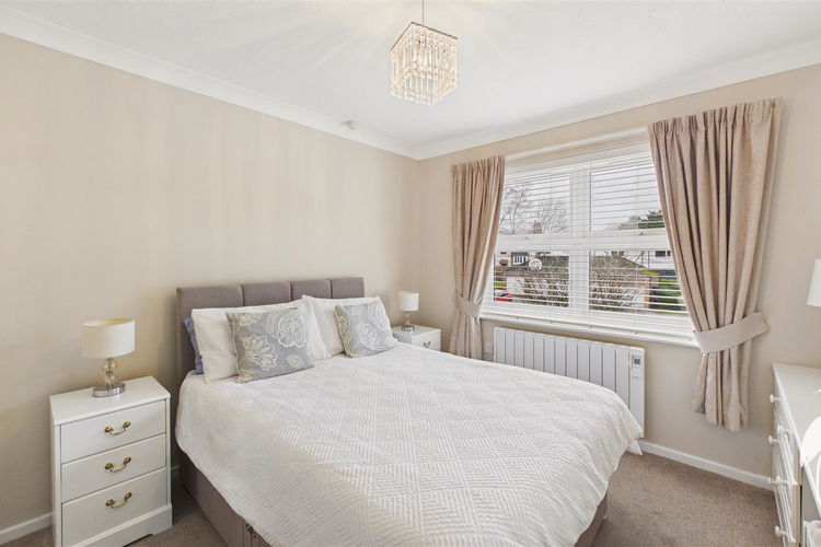 Bedroom - Picture 10 of 17