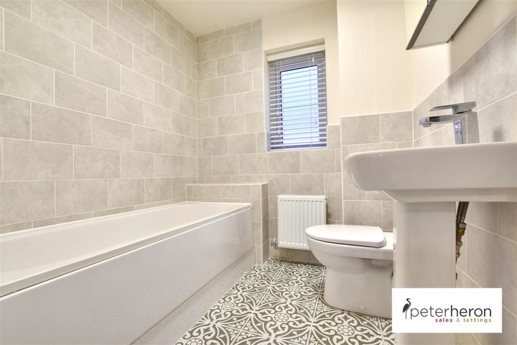 Bathroom - Picture 15 of 16