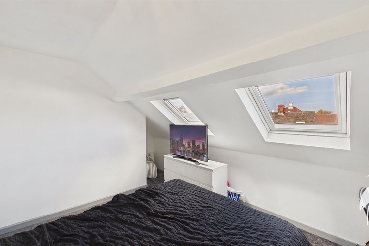 Bedroom 1 - Picture 10 of 13