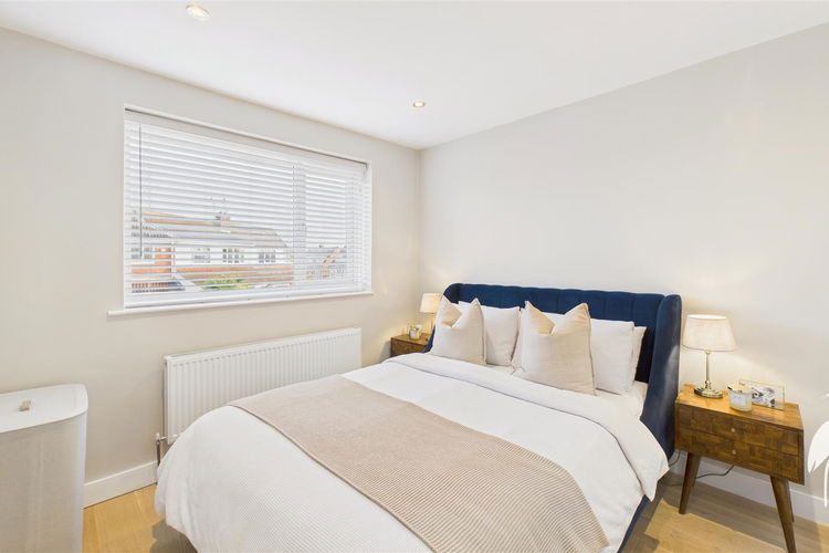 Bedroom 1 - Picture 19 of 34