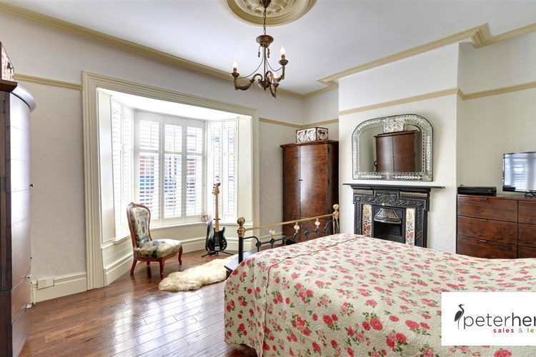 Bedroom 1 - Picture 12 of 17