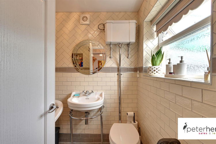 Bathroom - Picture 7 of 17