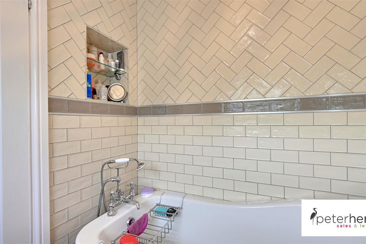 Bathroom - Picture 9 of 17