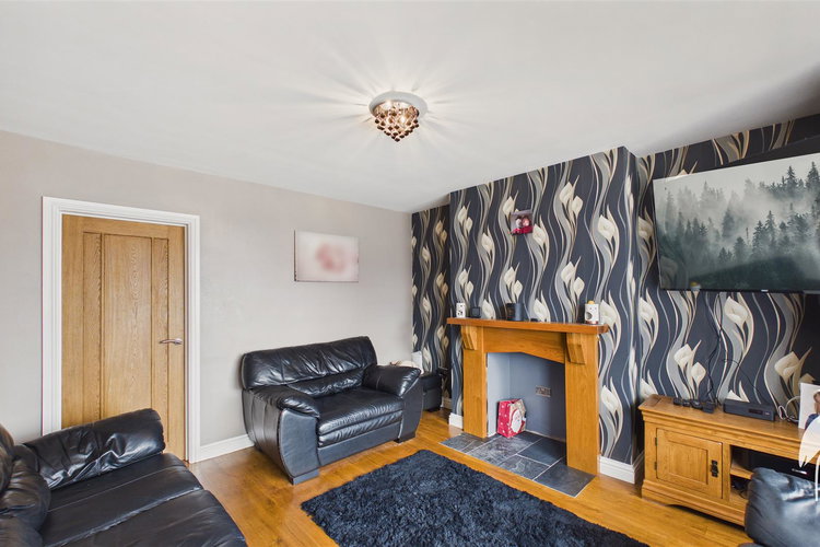 Dining Room - Picture 4 of 22