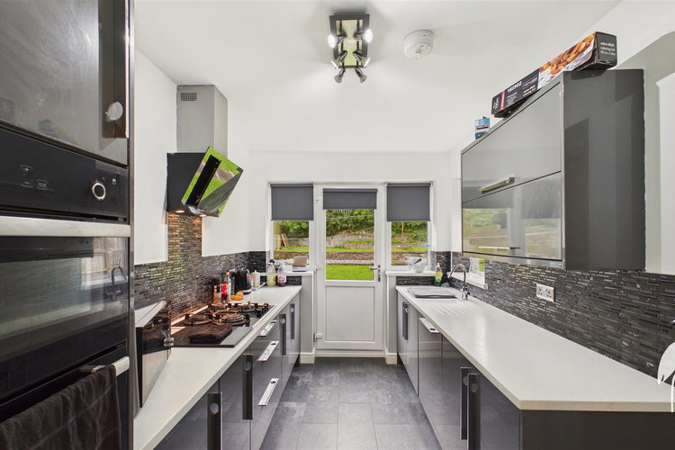 First Floor Landing - Picture 8 of 22