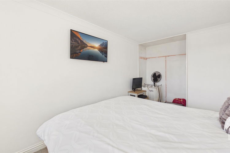 Bedroom 1 - Picture 14 of 25