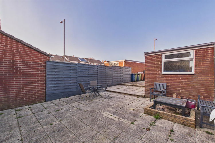 Outside - Picture 23 of 25