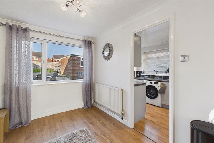 Dining Room - Picture 5 of 25