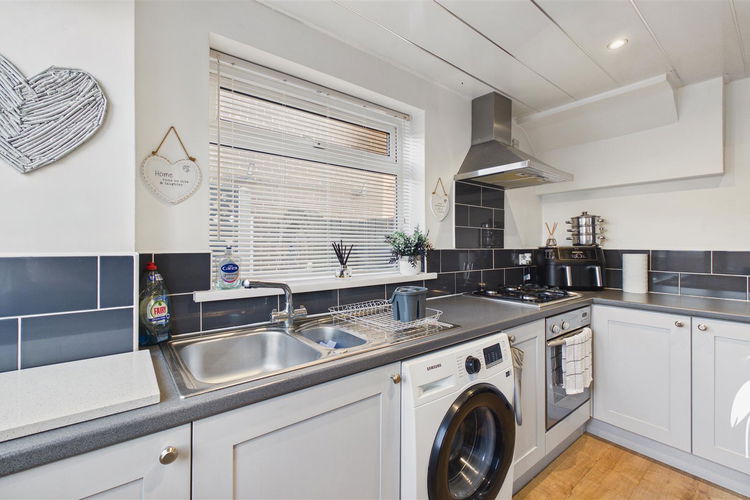 Kitchen - Picture 8 of 25