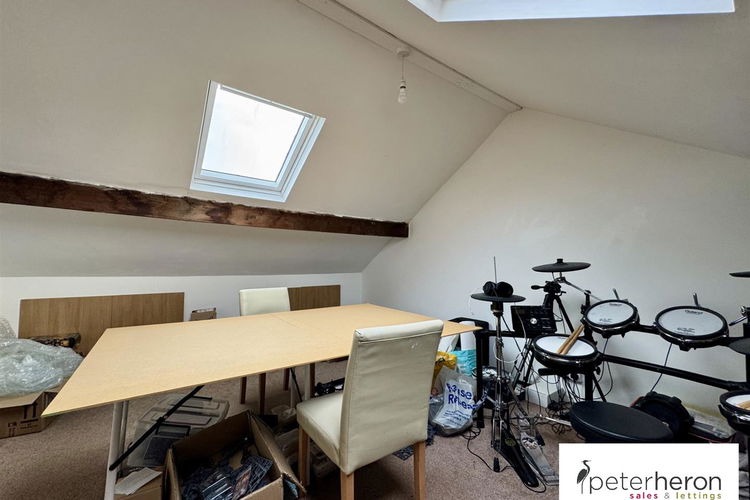 Loft Space - Picture 8 of 10