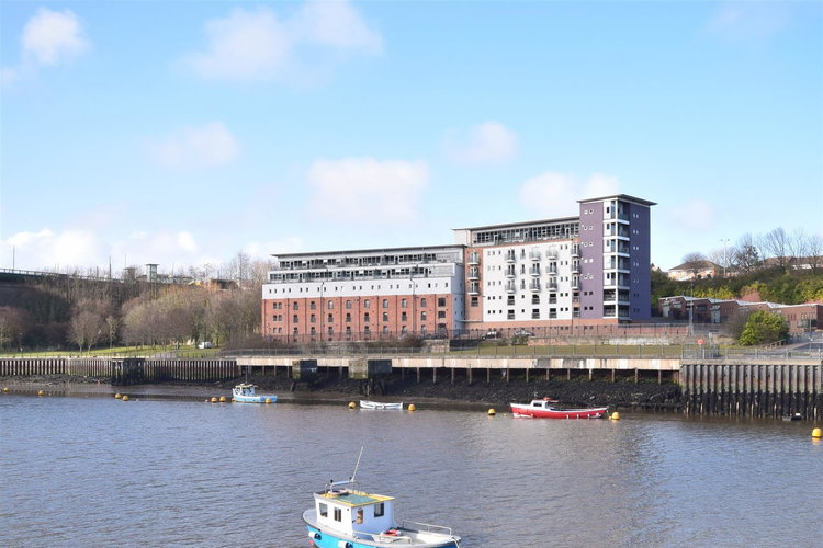 I1R0aOAsVEmcOs34zMznvg.jpg - Picture 1 of 16