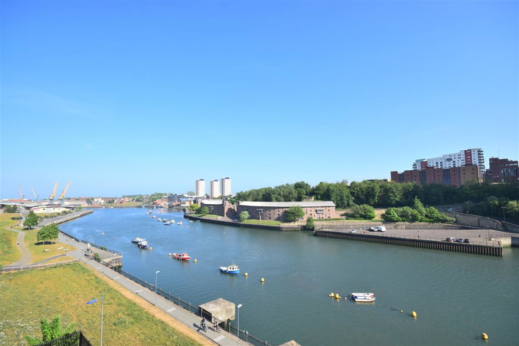 CSC_0023.JPG - Picture 9 of 16