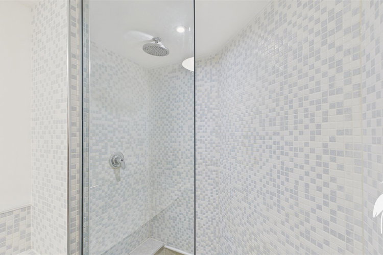 En-Suite - Picture 12 of 27