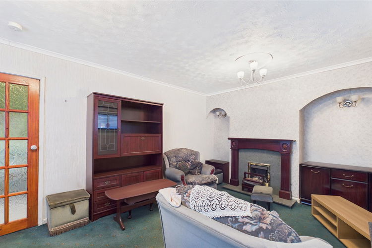 Lounge - Picture 4 of 15