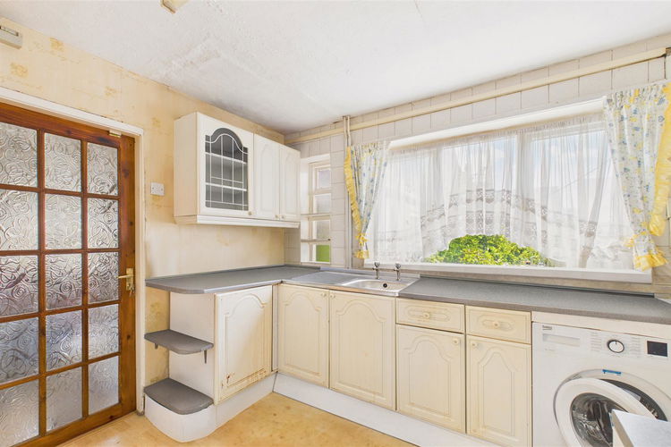 Kitchen - Picture 7 of 15