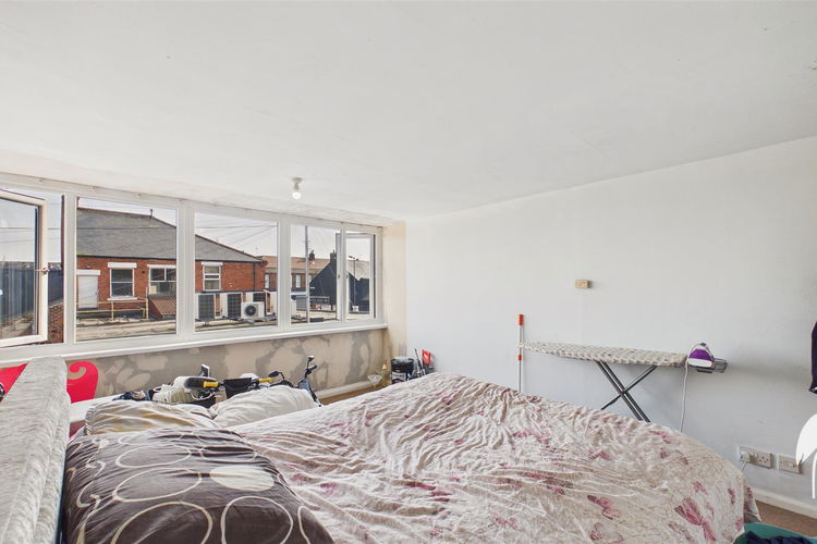 Bedroom 2 - Picture 16 of 18